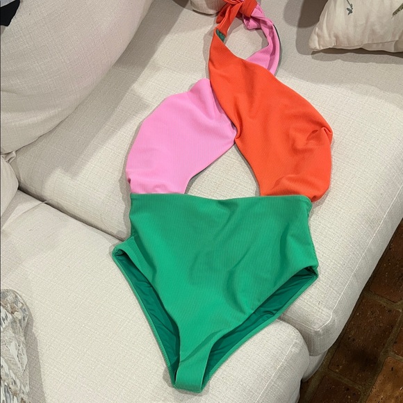 Beach Riot Jessica Colorblock One-Piece Swimsuit NEW - Picture 2 of 7
